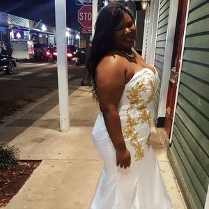 Meet your Posher, Tay